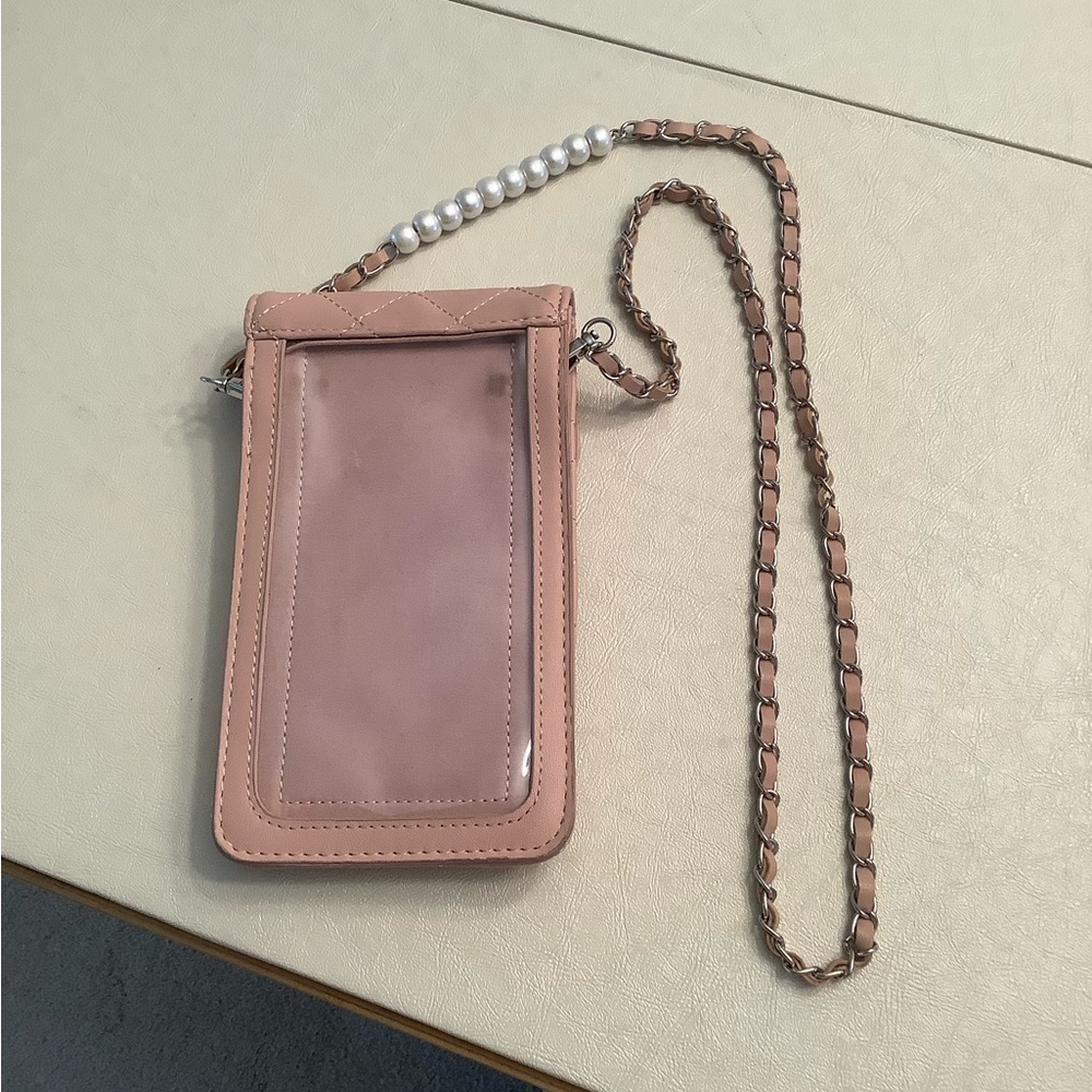 BADGLEY MISCHKA DIAMOND QUILTED STUDDED WITH PEARLS CROSSBODY PHONE WALLET - Picture 2 of 11